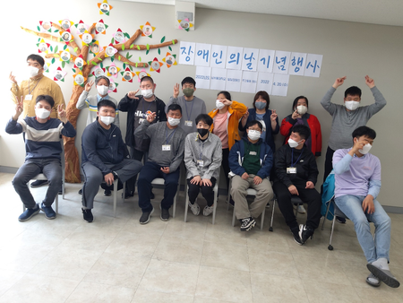 2022년 4월 활동사진